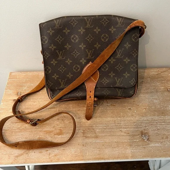 Authentic Louis Vuitton Cartouchiere Handbag Monogram Canvas - Picture 7 of 7